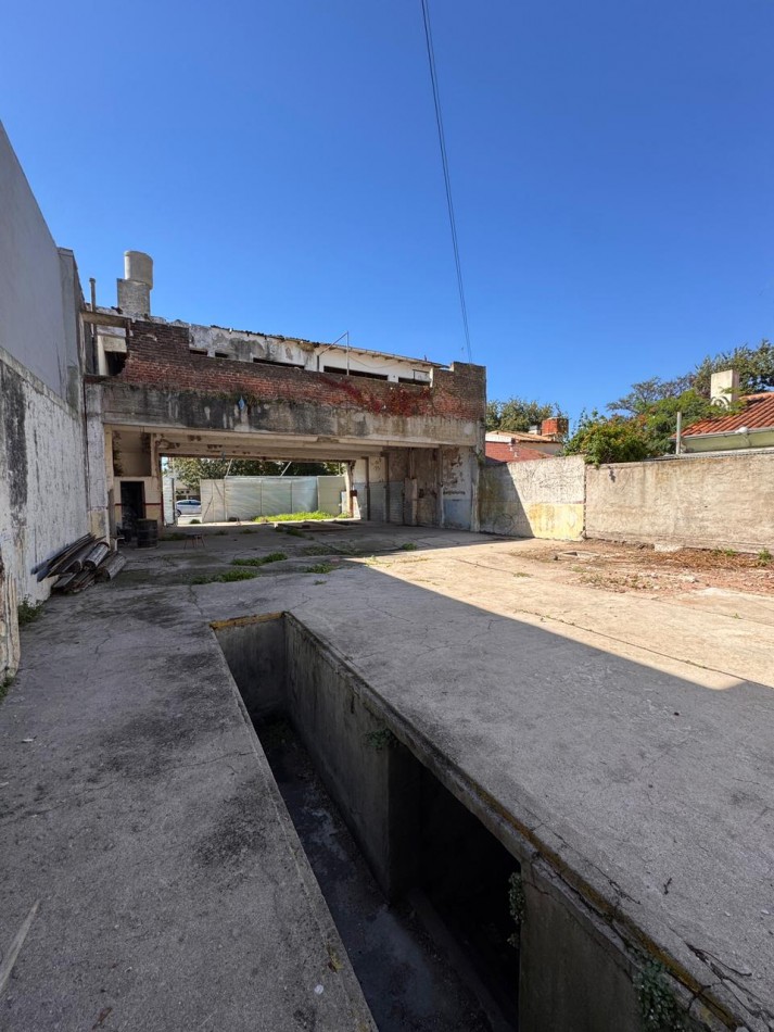 LOTE CON CONSTRUCCION EN LOS TRONCOS. FINANCIA.