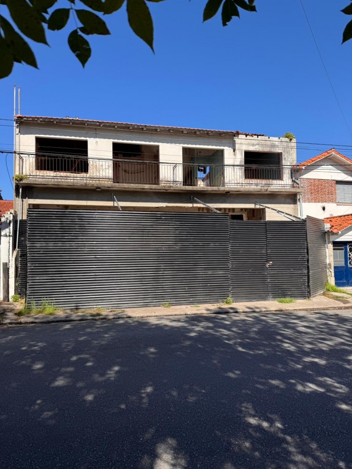 LOTE CON CONSTRUCCION EN LOS TRONCOS. FINANCIA.