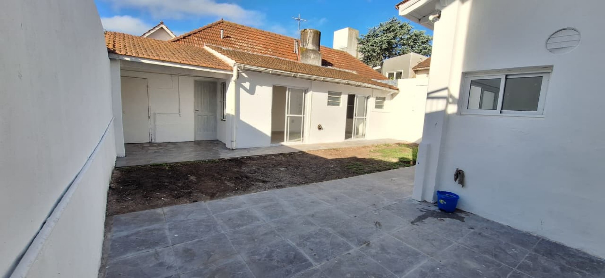 EXCELENTE CHALET 3 AMB.PARQUE.GGE. BARRIO PARQUE LURO.