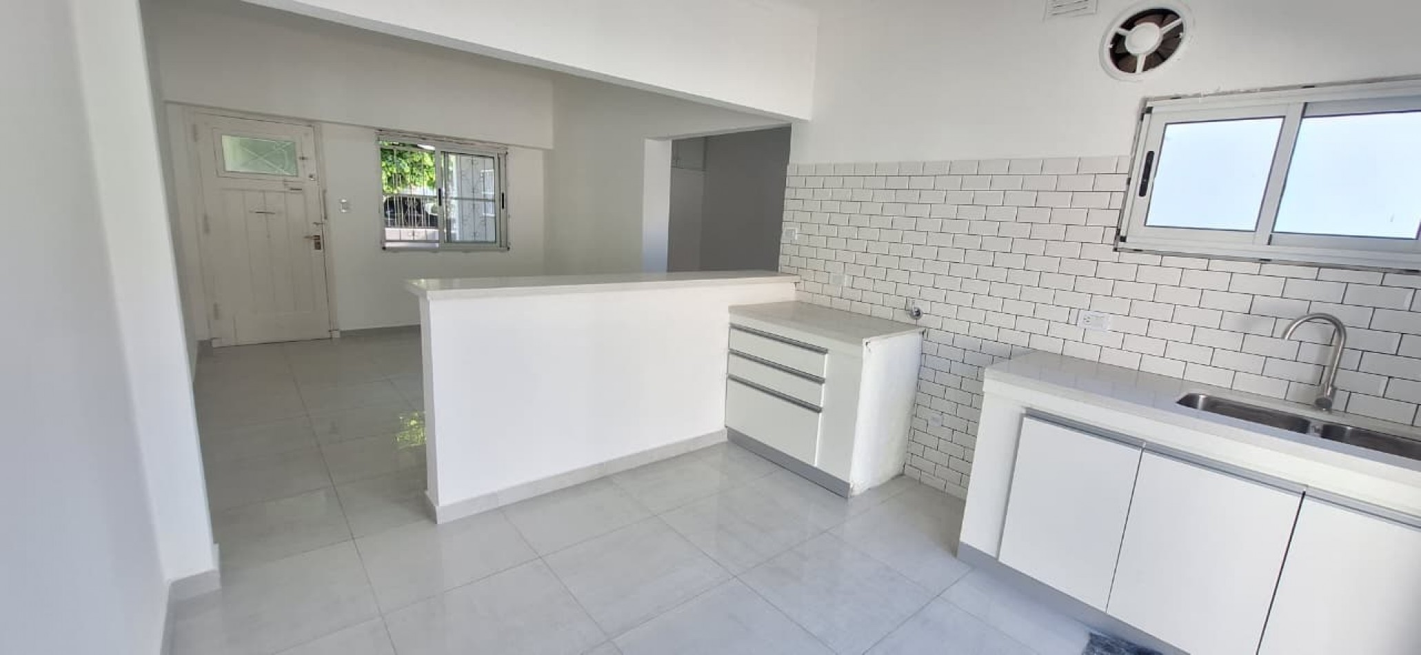 EXCELENTE CHALET 3 AMB.PARQUE.GGE. BARRIO PARQUE LURO.