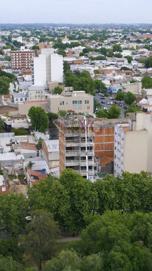 EDIFICIO EN POZO, 2 Y 3 AMB. CON Y SIN COCHERA. BARRIO SAN JOSE, ALGUNAS CUOTAS.12 CUOTAS EN PESOS!!