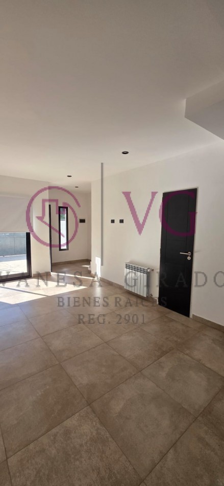 CHALET PH A ESTRENAR, 3 AMB.MAS ESCRITORIO.APTO CREDITO. PUNTA MOGOTES.
