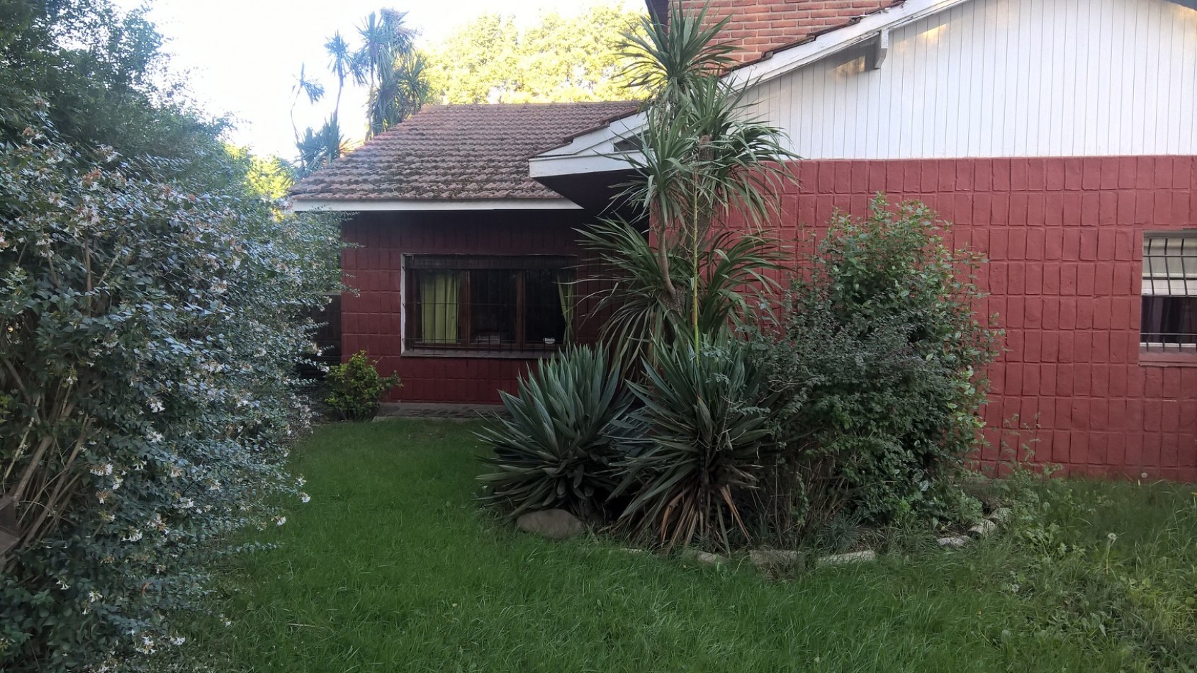 LAPTO CREDITO.CHALET (PH) EN BOSQUE ALEGRE,5 AMB. GARAGE.