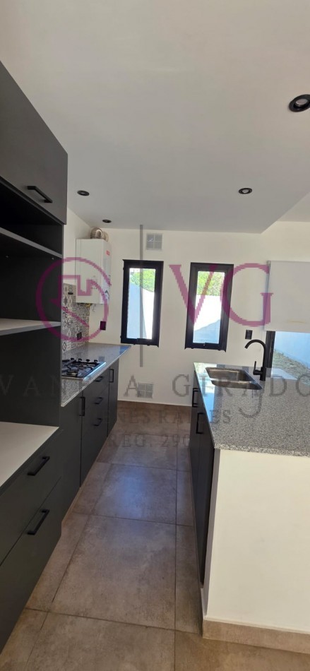 DUPLEX A ESTRENAR, 3 AMB.MAS ESCRITORIO. APTO CREDITO. PUNTA MOGOTES.